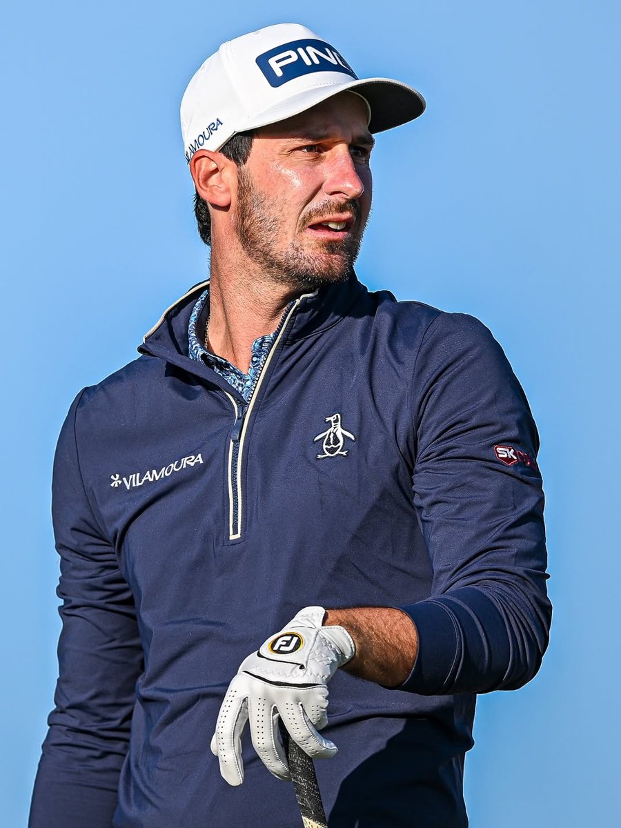Tomás Gouveia wearing Kankura on the course